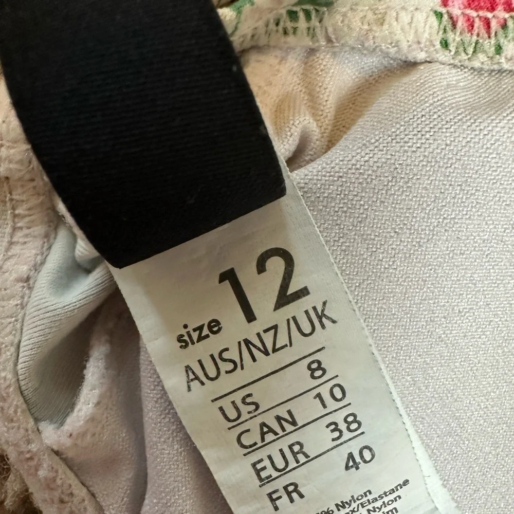 Cikada Bouquet and rose bikini top - Picture 9 of 10